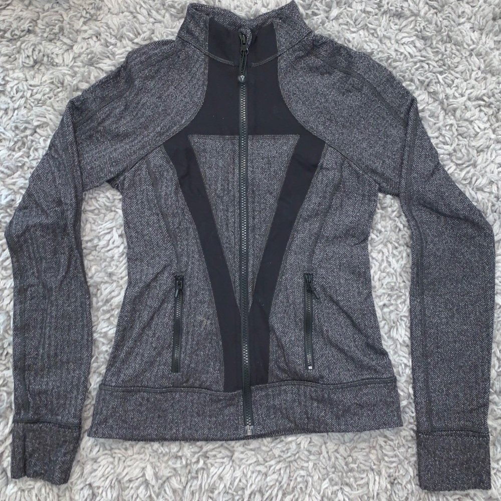 Ivivva grey workout jacket 🏋️‍♀️